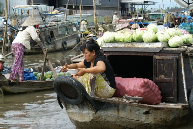 2010avietnam19.JPG - Au marché flottant de Can Tho