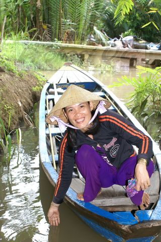 2010vietnam38.JPG - Elle me cherchait ...