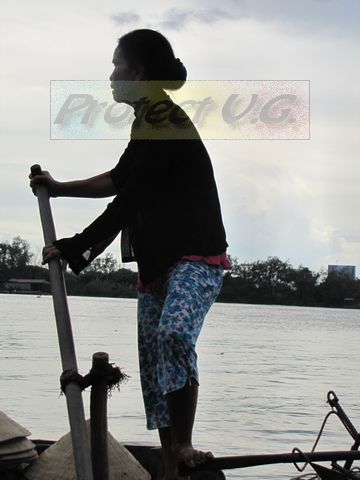 2010vietnam56.JPG - La rameuse du Mekong